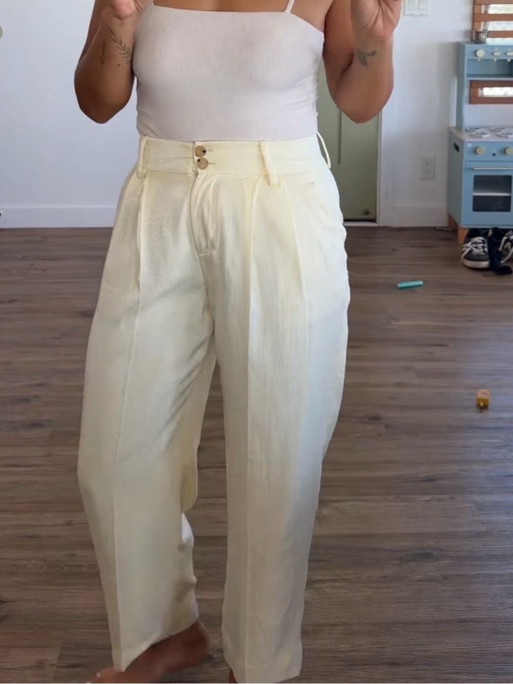 Vince Cream High-Waist Pleated Wide-Leg Pants